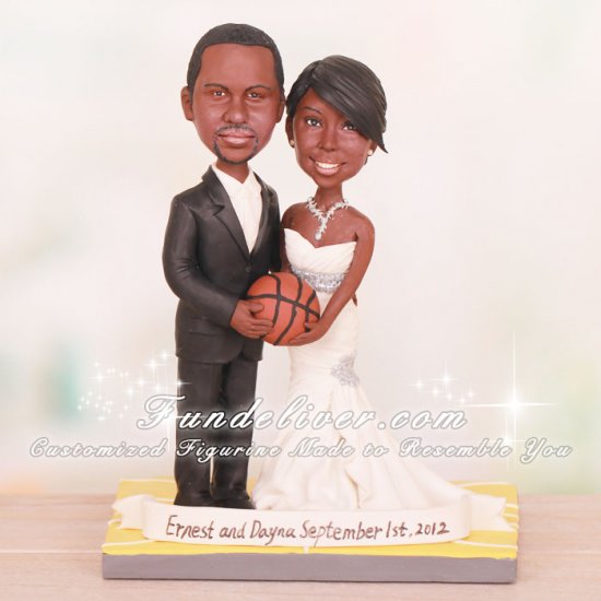 Couple Standing on Basketball Court Cake Toppers - Click Image to Close