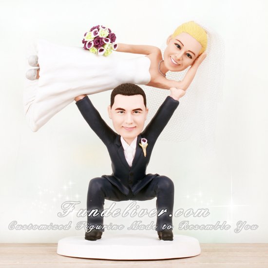 Funny Cake Decorations with Groom Lifting Bride Like a Barbell - Click Image to Close
