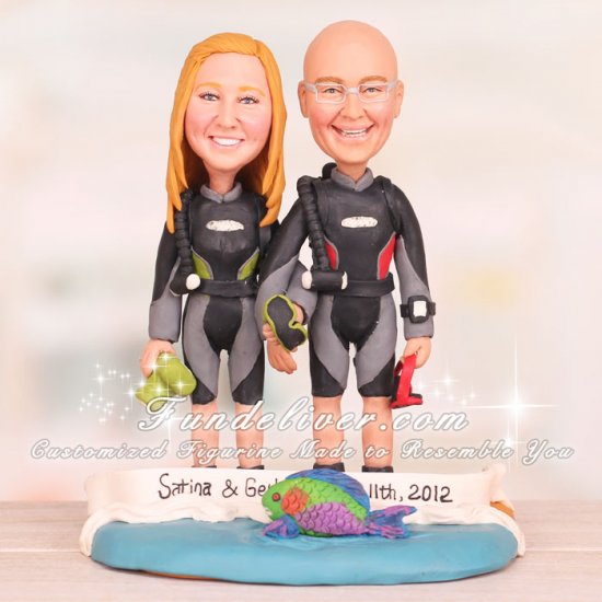 Scuba Divers Cake Topper with Underwater Camera and Parrot Fish - Click Image to Close