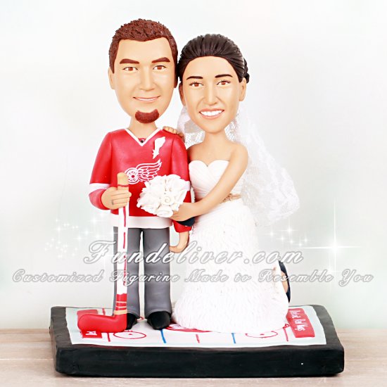 Red Wings Cake Topper with Hockey Stick - Click Image to Close